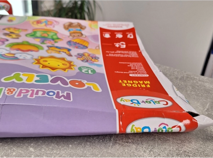 Up to 12 magnet motifs in one kit
