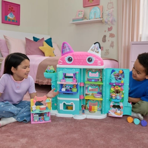 Bogat pribor za kreativnu igru