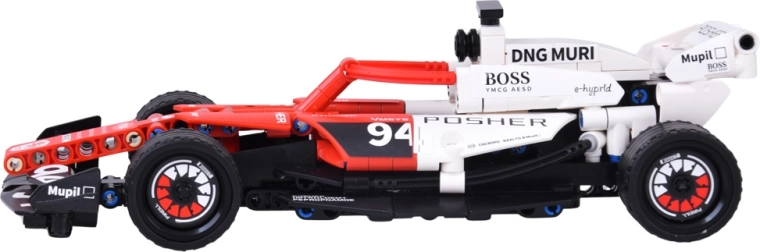 Realističan izgled s naljepnicama