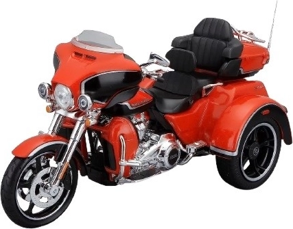 Metalni model motocikla HARLEY-DAVIDSON 2021 CVO Tri Glide 1:12, narančasti