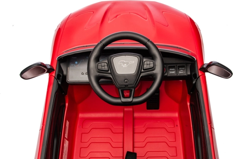 Promišljena unutrašnjost s volanom