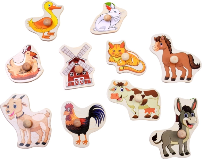 10 farm motifs on a wooden board