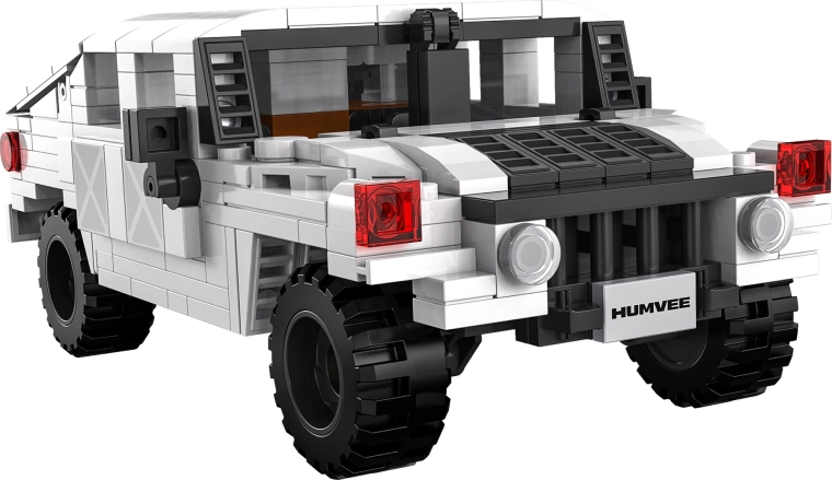 Realističan model bijelog Humveeja