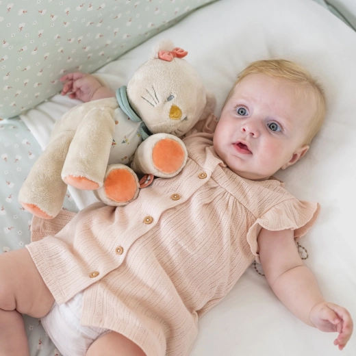 Potiče finu motoriku