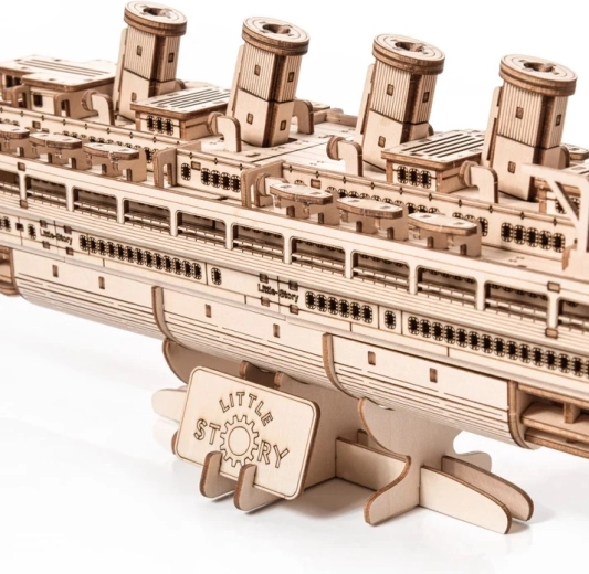Detaljan model izletničkog broda