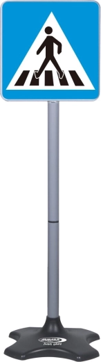 Pedestrian crossing for safe pedestrian behavior