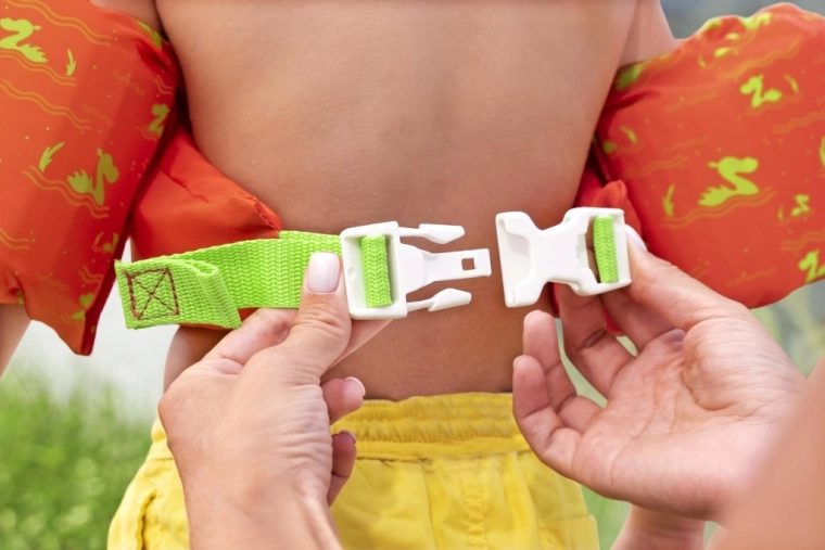 Sigurno pričvršćivanje s podesivom kopčom