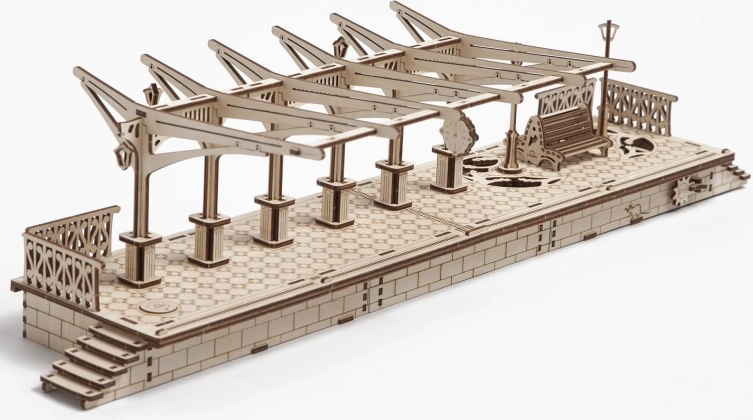 UGEARS drvene mehaničke 3D puzzle kolodvor (196 dijelova)