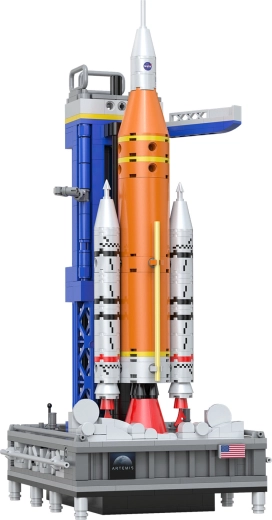 Realističan model rakete NASA Artemis SLS