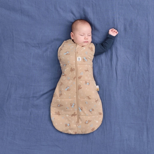 Two-way zip for convenient diaper changes