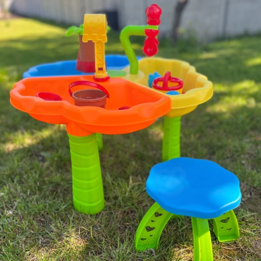 Udobna stolica za male graditelje