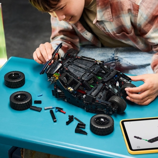 Building with the LEGO Builder app