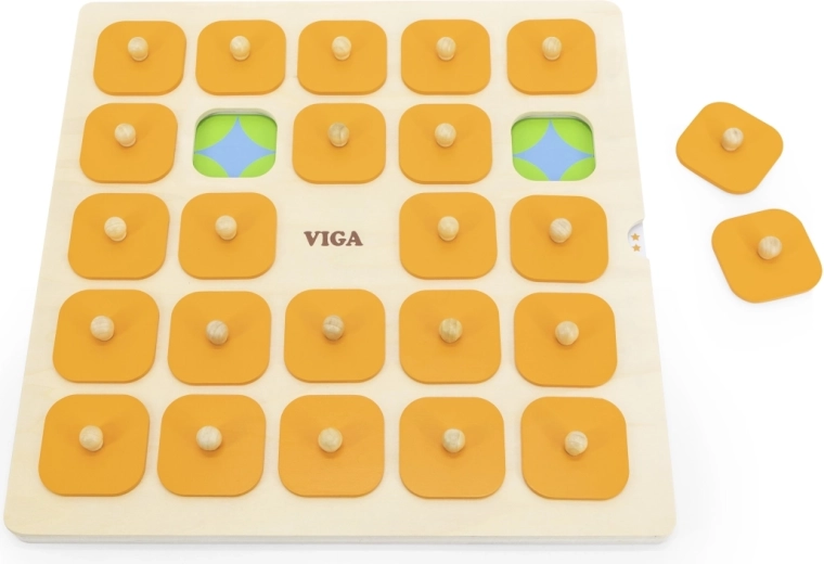 Pieces with knobs for little hands