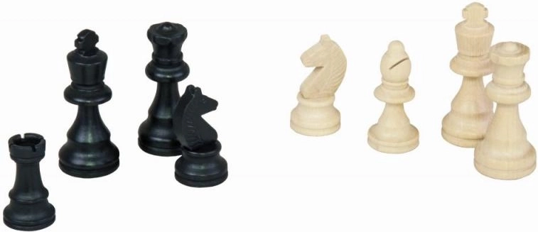 Kompletan set drvenih figura