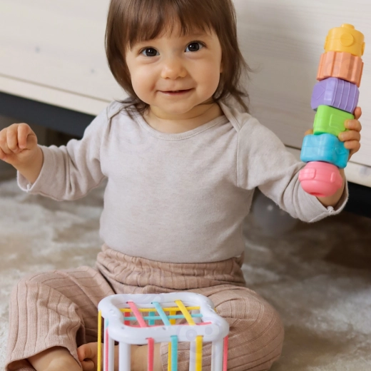 Senzorička kocka i šareni blokovi