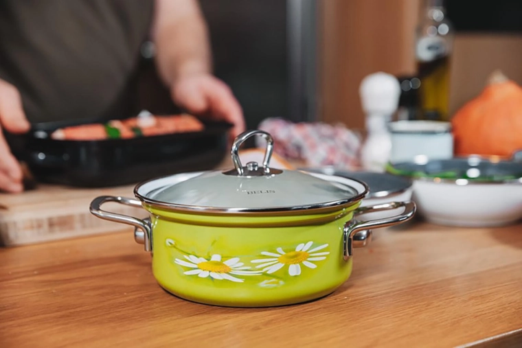 Kompatibilno s indukcijom i pogodno za perilicu