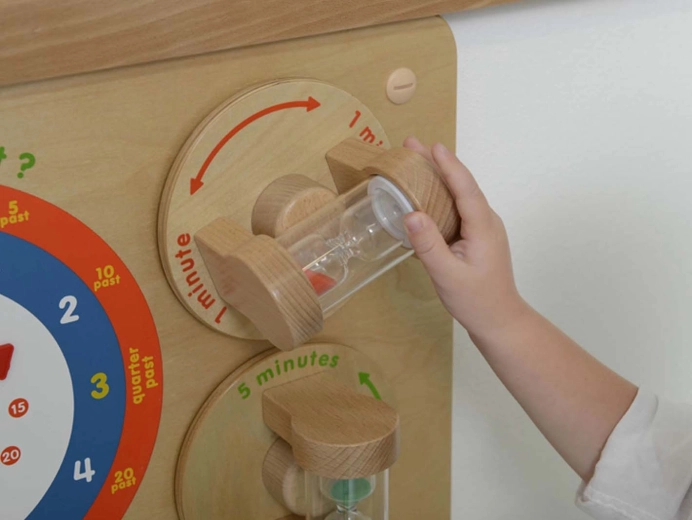 Pješčani satovi 1 i 5 minuta za doživljaj trajanja