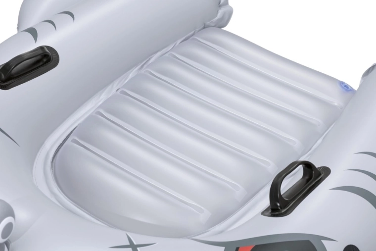 Čvrste ručke i stabilna sjedeća zona