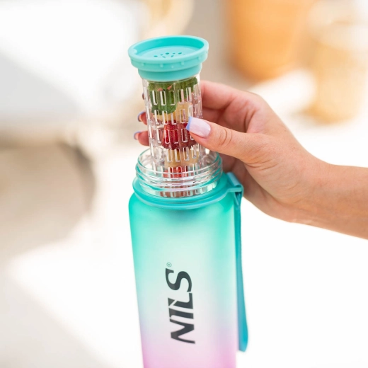 Osvježavajuća voda zahvaljujući uklonjivom infuzoru