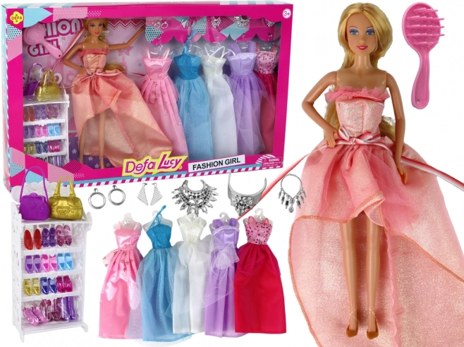 Lutka s dugom plavom kosom i dodacima