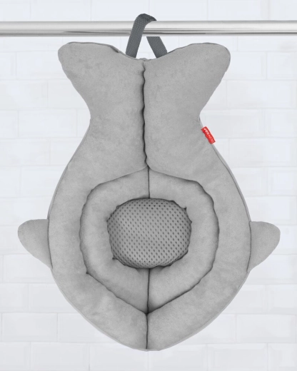 Practical Velcro® loop for hanging