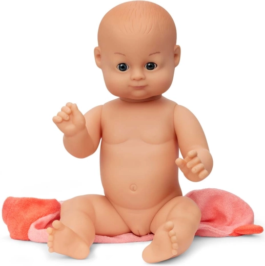 Realističan detalj: zatvara oči