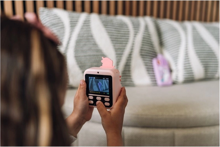 Dual camera for photos and selfies