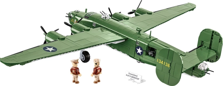Minifigures and accessories for an authentic look