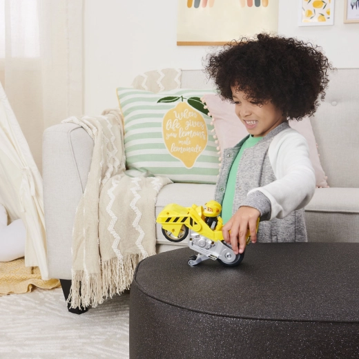 Inercijska vožnja puna akcije