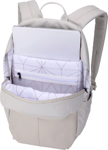 Elevated laptop pocket up to 15.6"