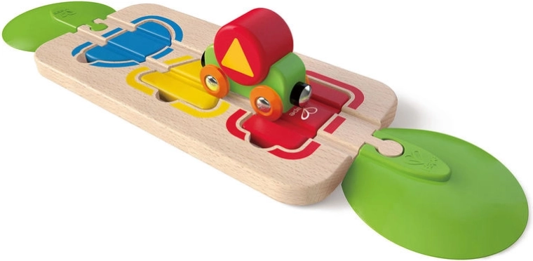 Hape drvena željeznička pruga – tračnice s oblicima