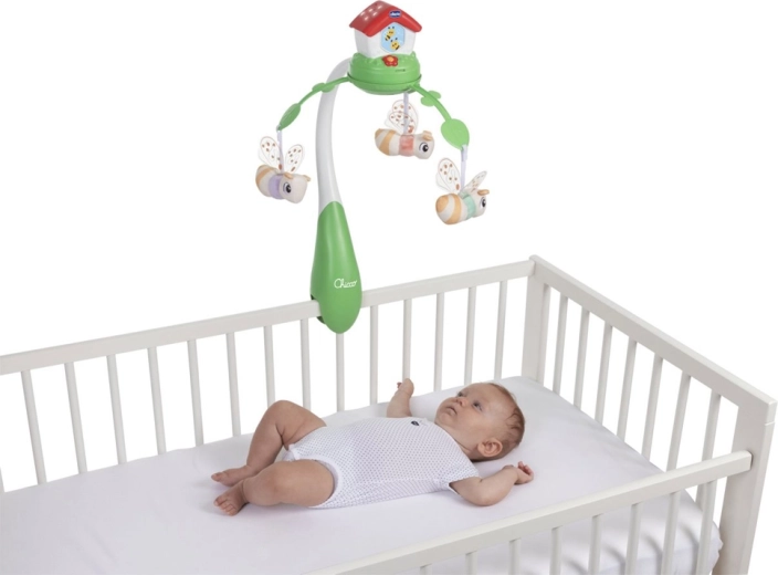 3-u-1: vrtuljak, projektor i aktivni centar