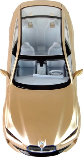 Realističan dizajn i zlatna izvedba