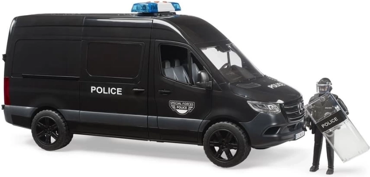 Realistični detalji i policijske oznake