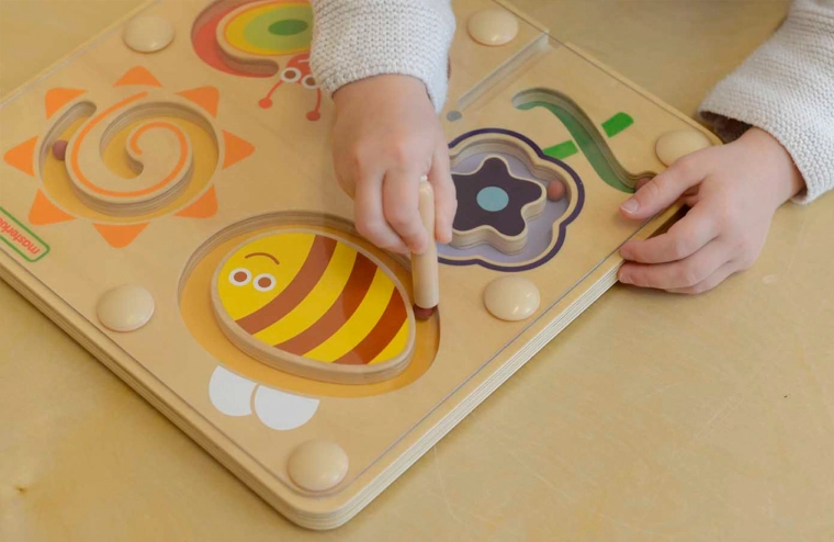 Veseli motivi koji pozivaju na igru