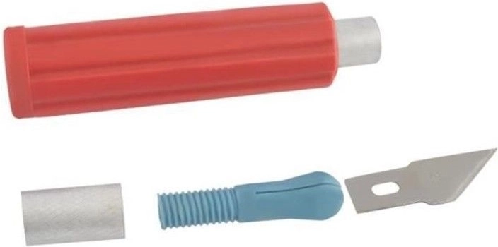 Easy blade replacement and securing