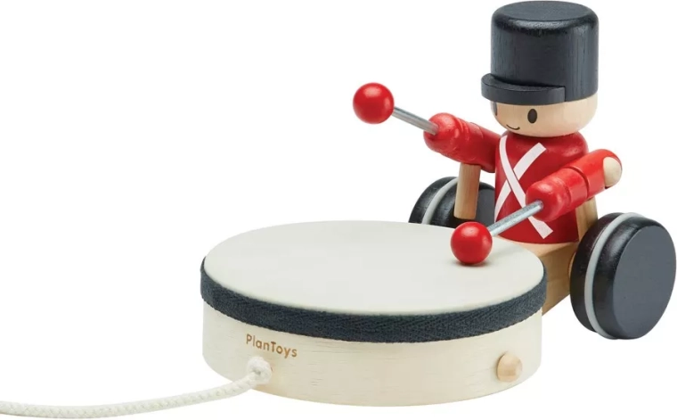 Sustainable wooden toy without unnecessary chemicals