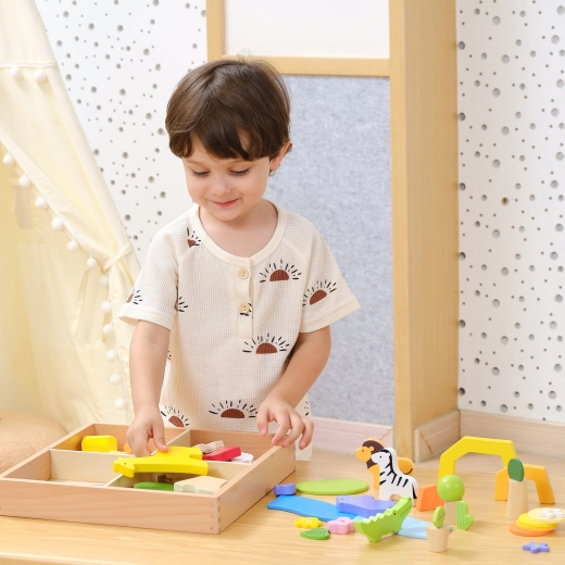 Praktična drvena kutija s pretincima