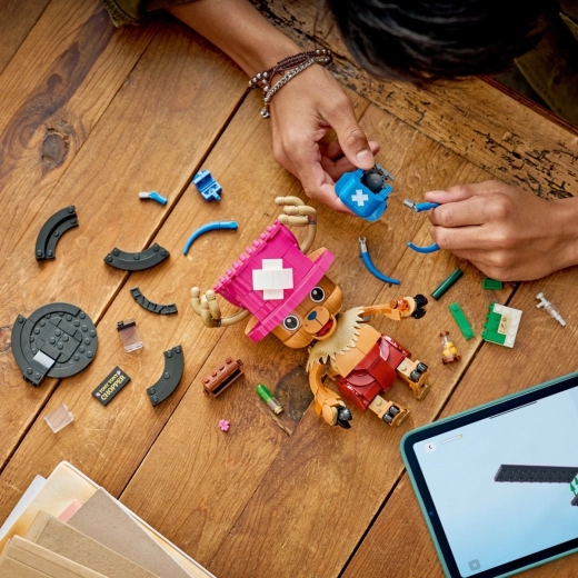 Fun building with LEGO Builder