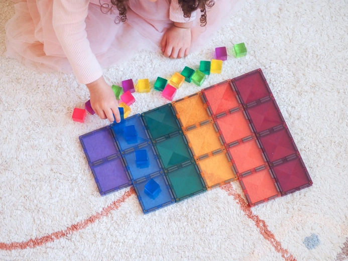 Pastelne boje i proziran dizajn