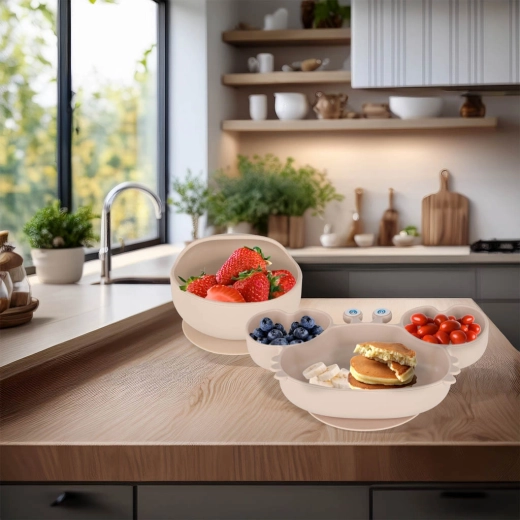 Stable dishes with a suction cup