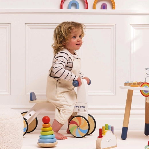 Stable first ride-on for children from 18 months