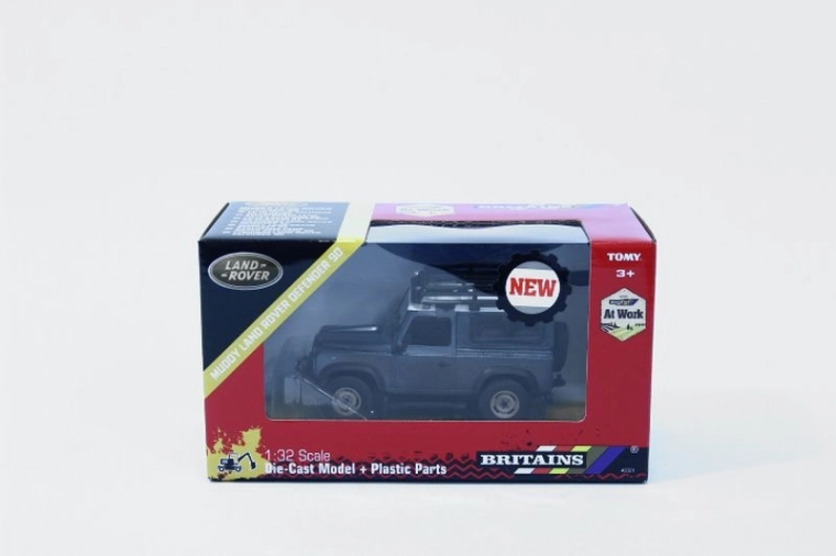 Model terenskog auta TOMY Britains Land Rover Defender 90 u blatu 1:32