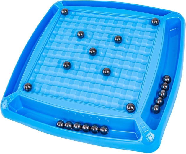 The game mat keeps the balls under control
