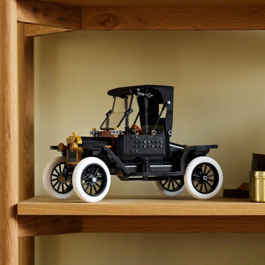 Stylish decoration for adults