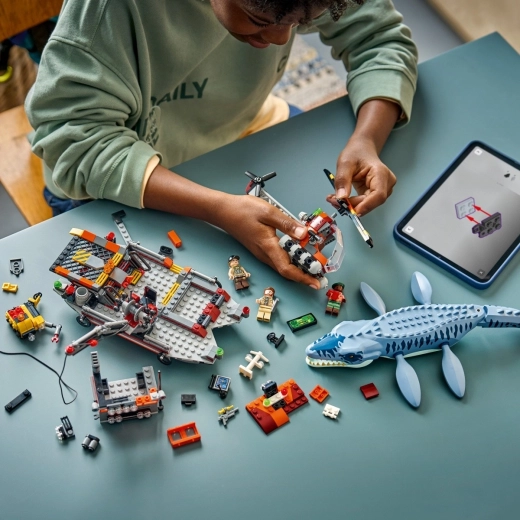 Building supported by the LEGO Builder app