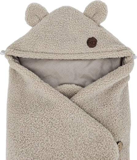 Safe attachment in a car seat