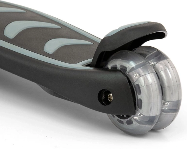 Stabilna troskotačna konstrukcija s dvostrukim stražnjim kotačem