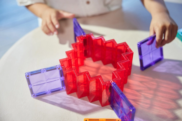 Čvrsto magnetsko spajanje i stabilni 3D oblici