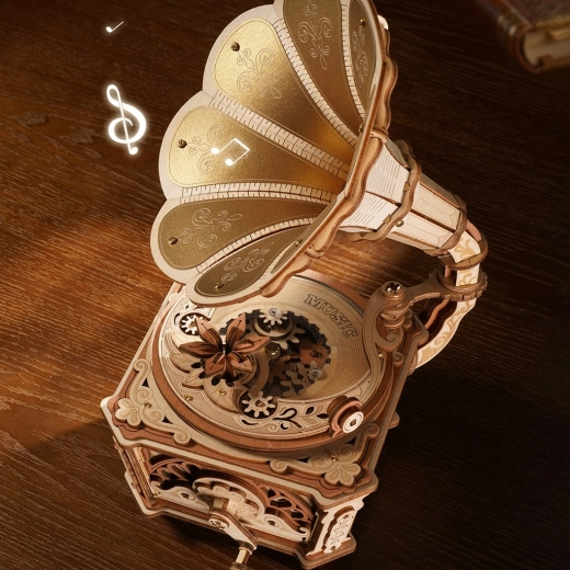 Funkcionalni mehanički gramofon na ručicu